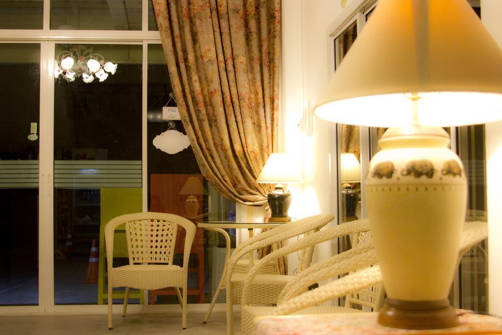 The Nimman13 Guesthouse Chiang Mai Exterior foto